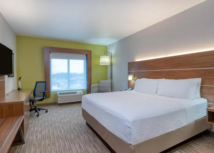 Hotel Express By Ihg Troy