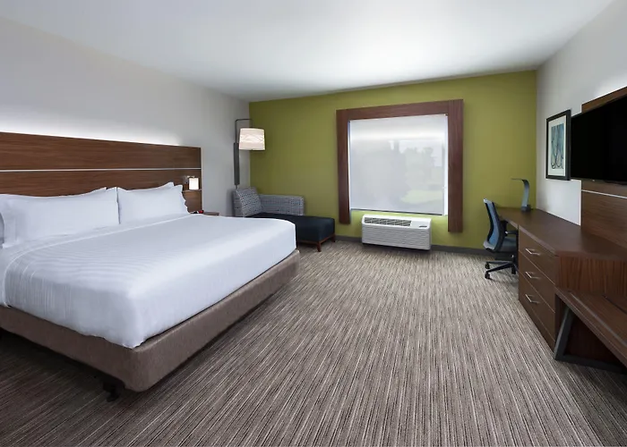 Express By Ihg Hotel 3*