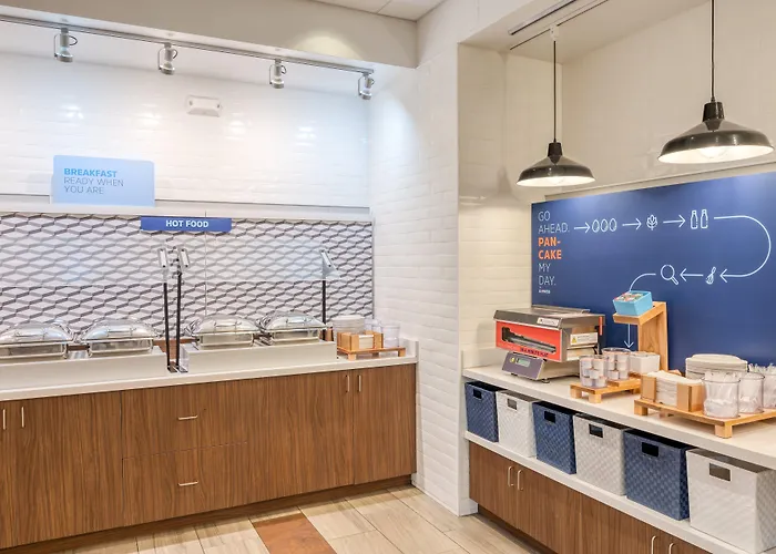 Express By Ihg Отель