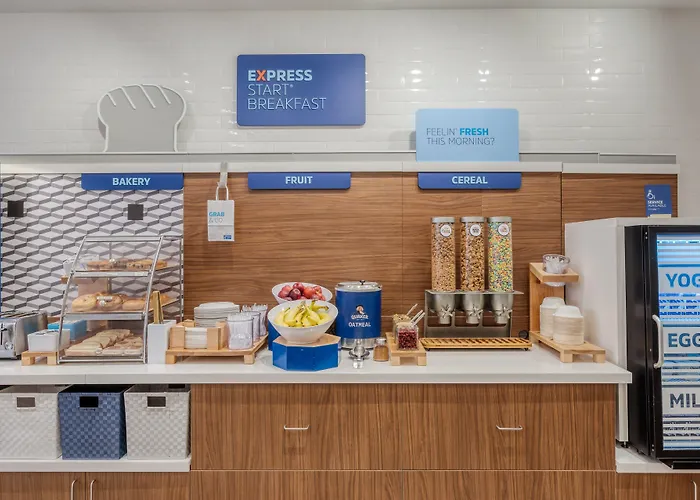 Отель Express By Ihg