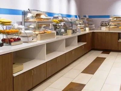 Express By Ihg Hotel 3*