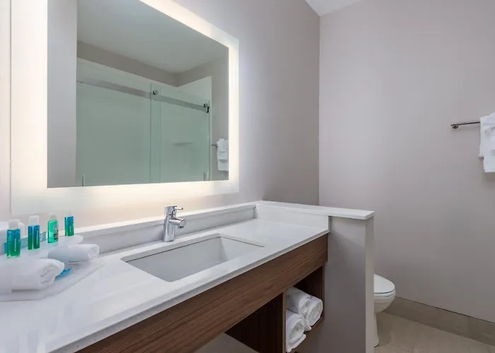 Express By Ihg Hotel Troy
